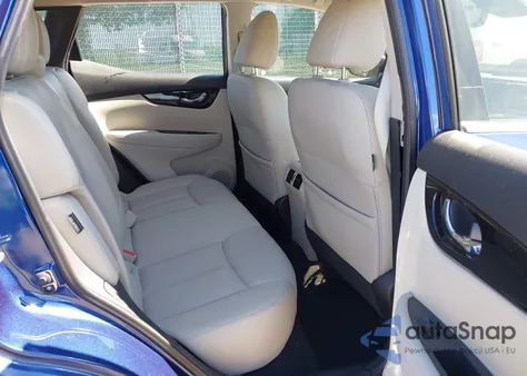 2021 Nissan Rogue Sport Sl Awd Xtronic Cvt z USA, uszkodzony, nr VIN JN1BJ1CW2MW438388